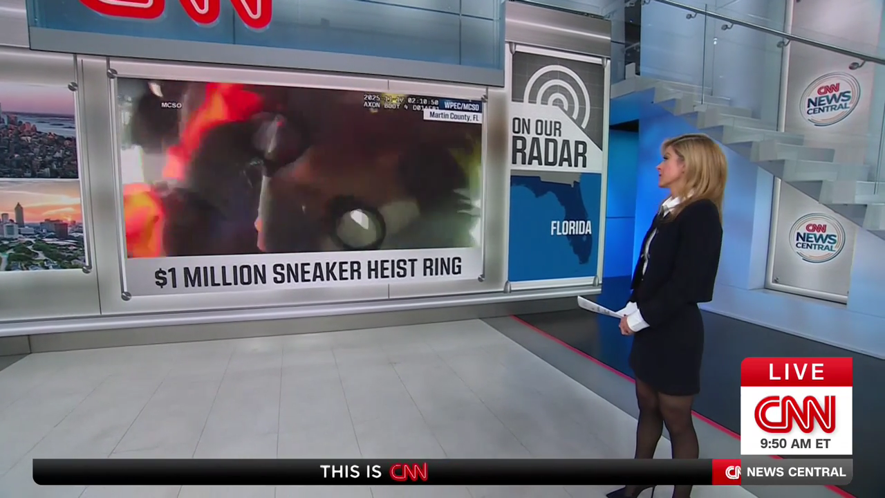 CNN News Central 2025-12-05-0900 (27).png