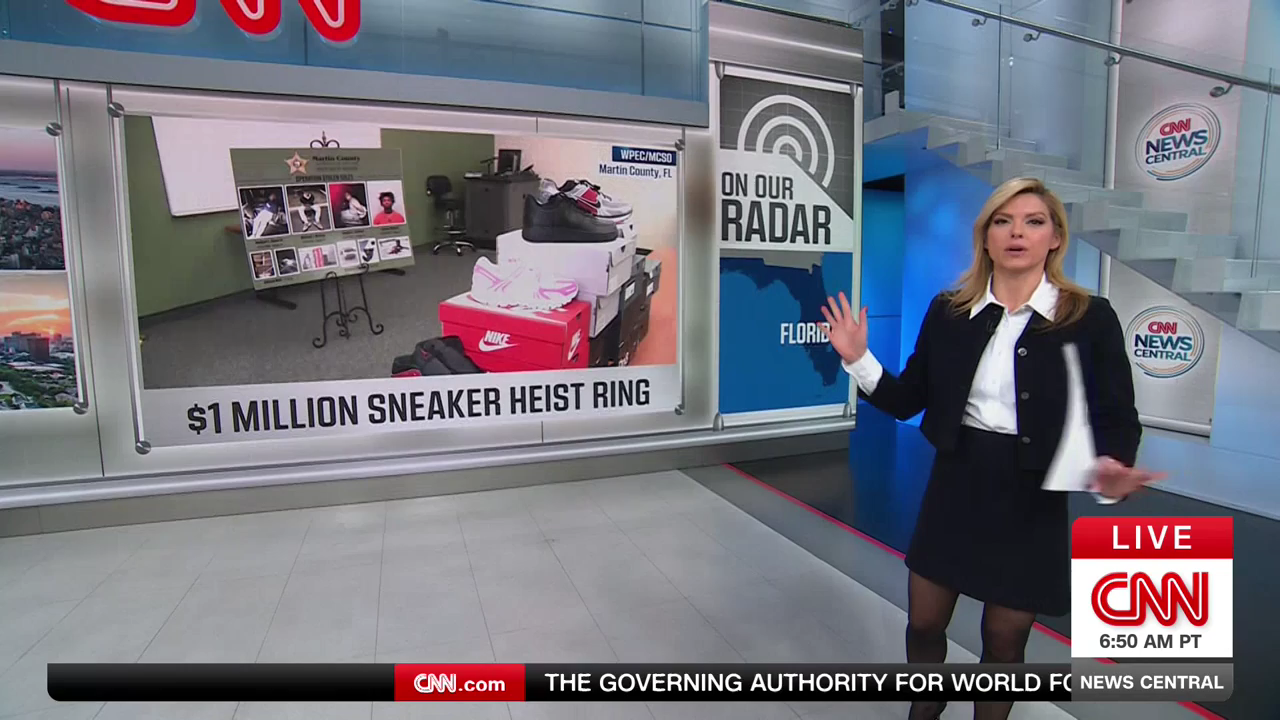 CNN News Central 2025-12-05-0900 (28).png