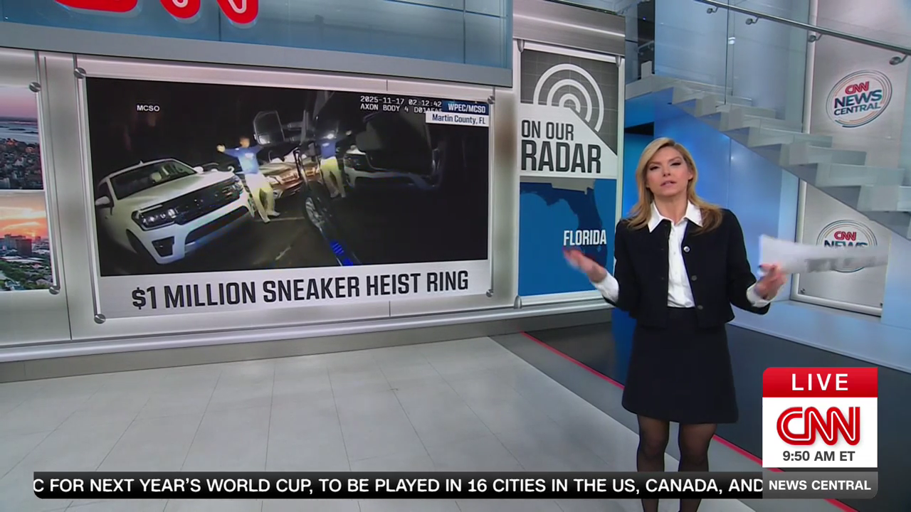 CNN News Central 2025-12-05-0900 (30).png