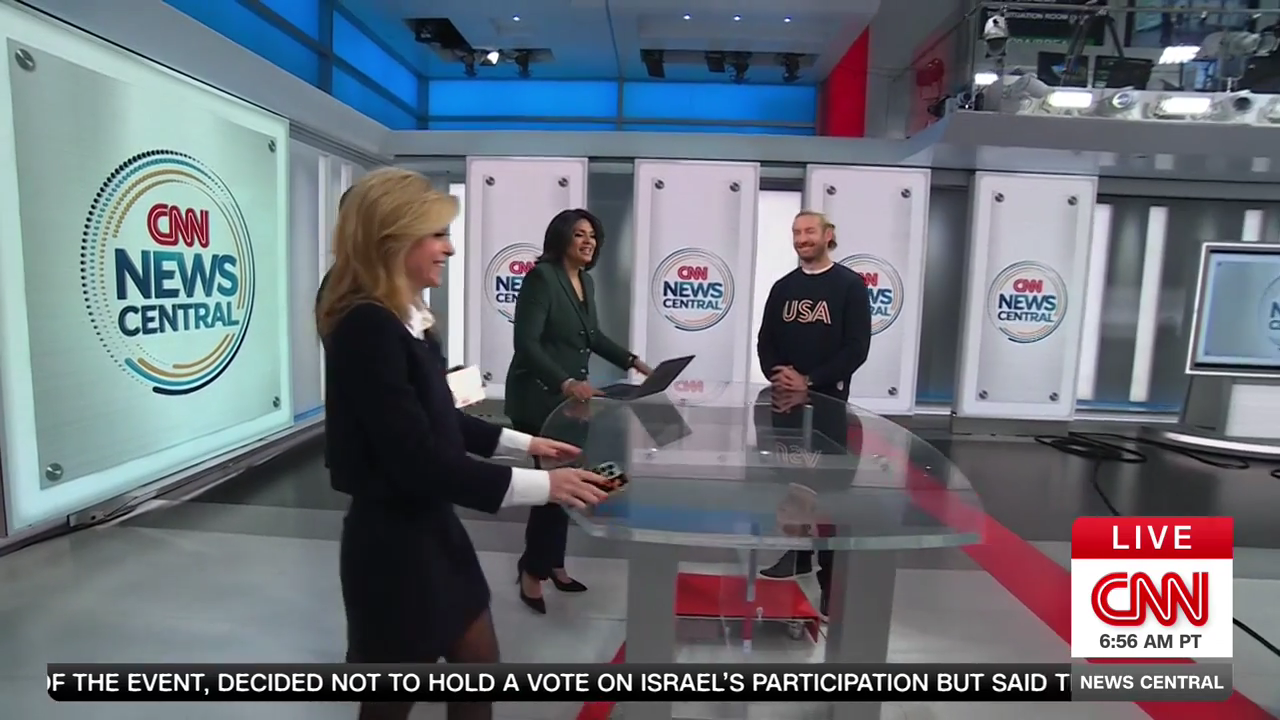 CNN News Central 2025-12-05-0900 (37).png