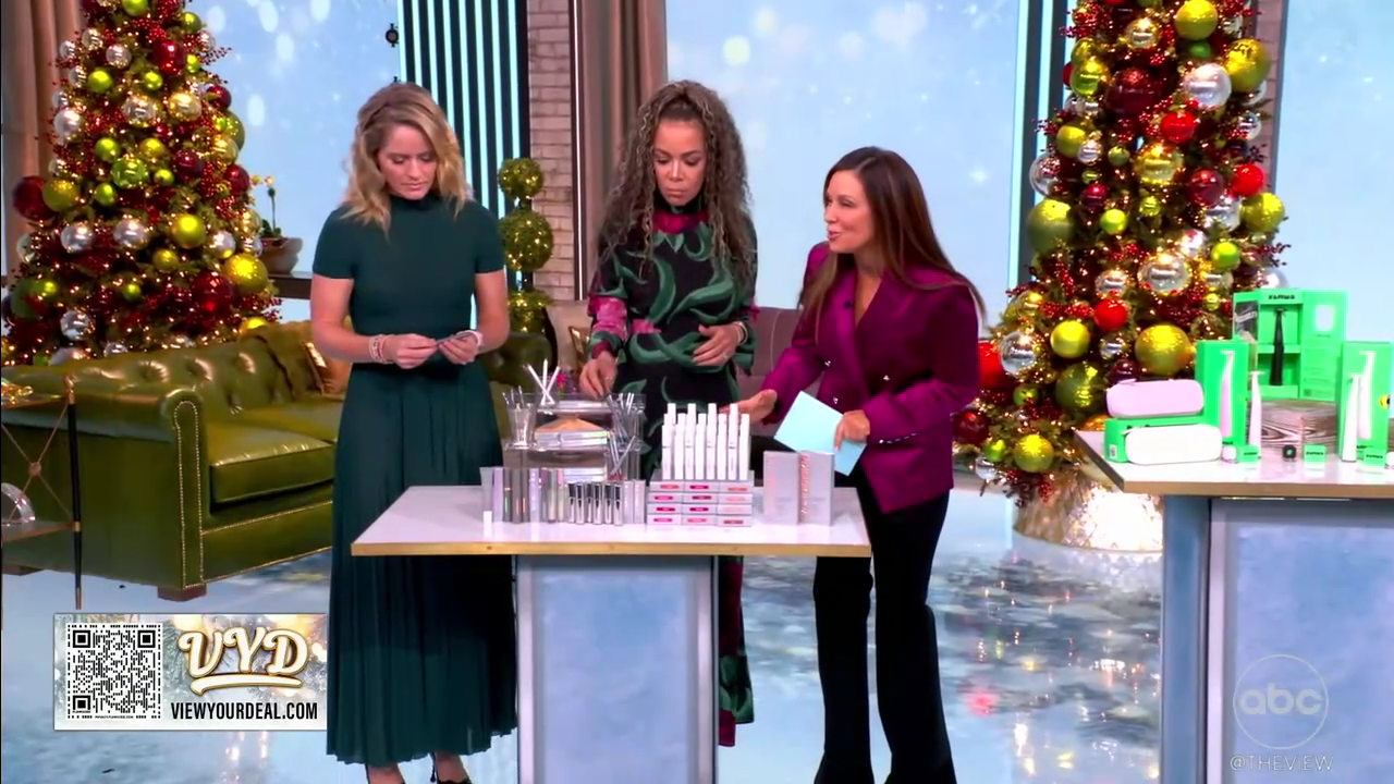The View S29E64 2025-12-08-1100 (28).png