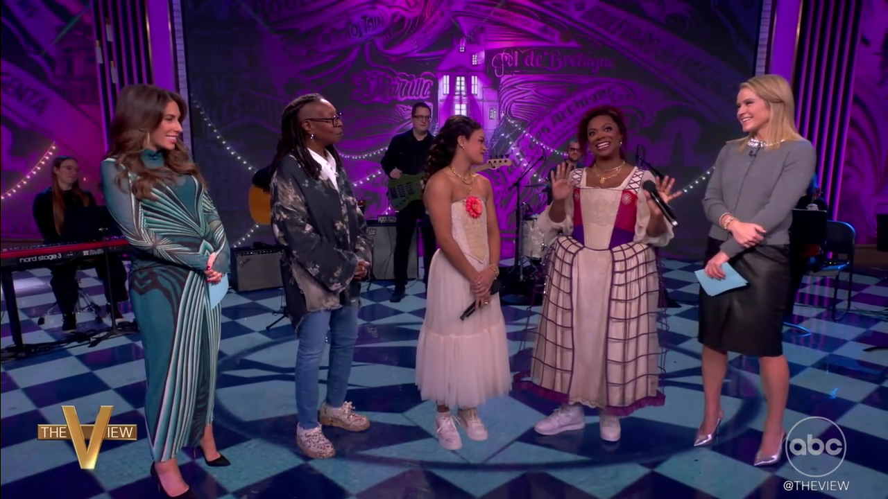 The View S29E65 2025-12-09-1100 (45).png