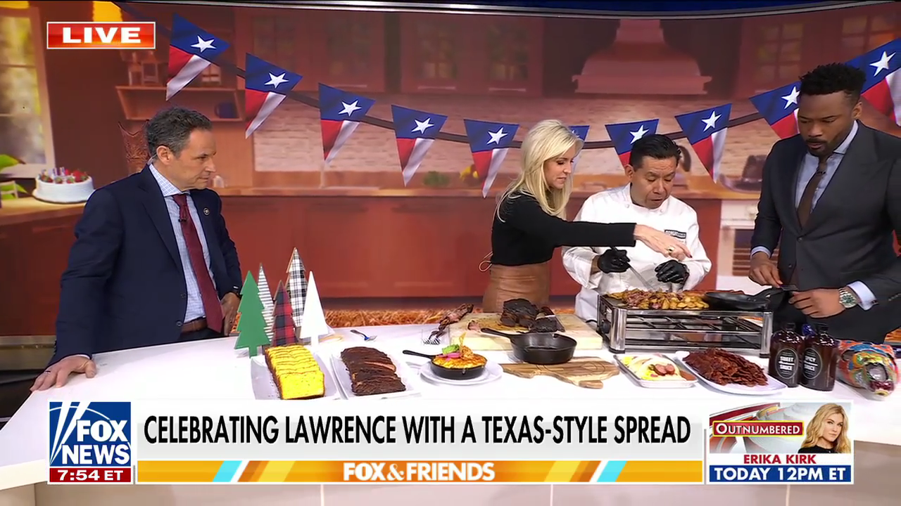 FOX and Friends 2025-12-10-0700 (19).png