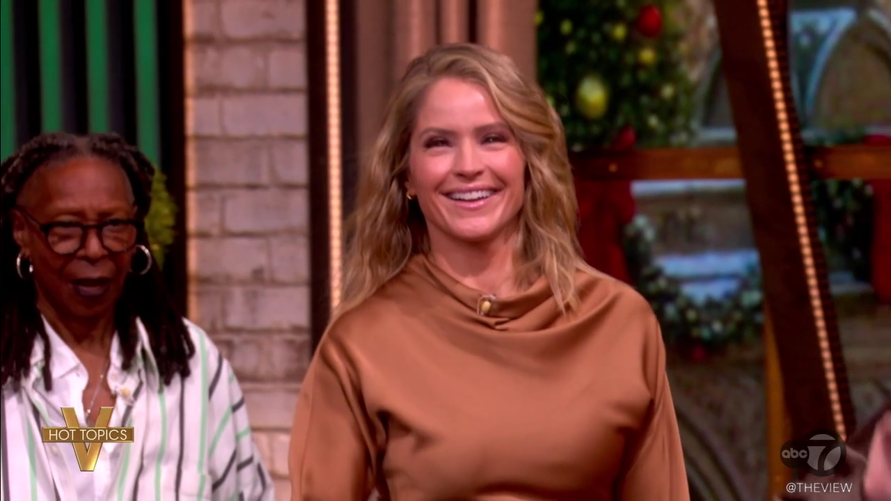 The View S29E66 2025-12-10-1100 (06).png