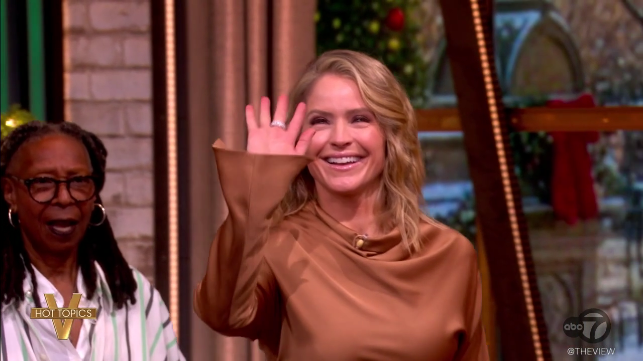 The View S29E66 2025-12-10-1100 (07).png