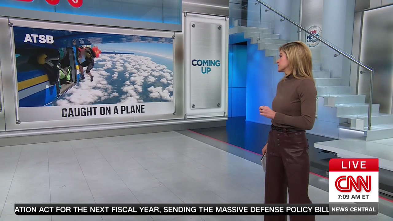CNN News Central 2025-12-11-0700 (10).png