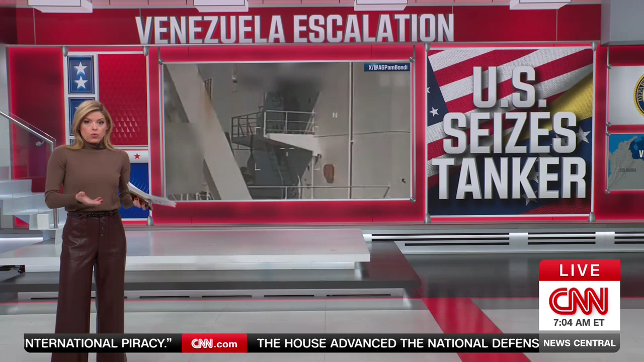 CNN News Central 2025-12-11-0700 (05).png