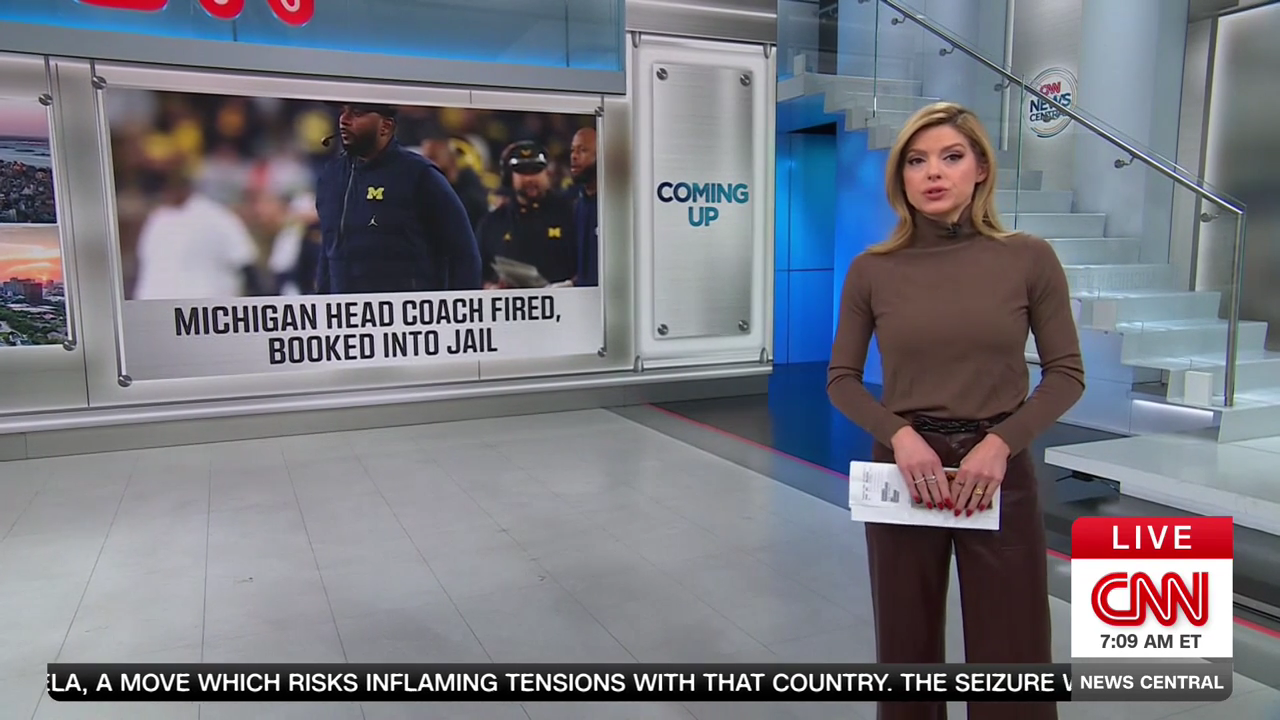 CNN News Central 2025-12-11-0700 (08).png