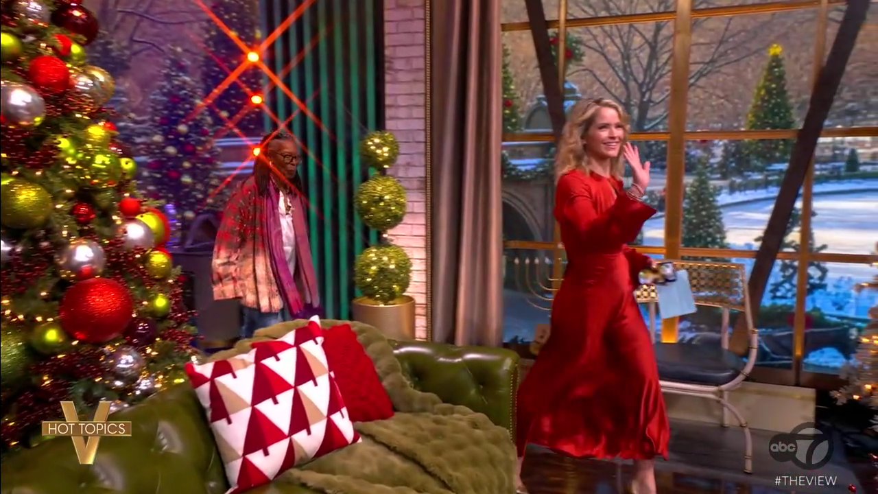 The View S29E67 2025-12-11-1100 (03).png