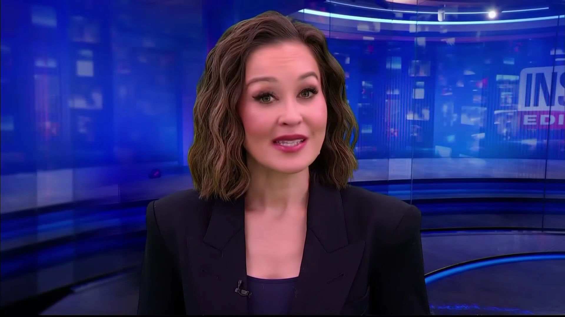 Inside Edition S38E69 Worlds Oldest Rookie Cop 2025-12-11-1900.png