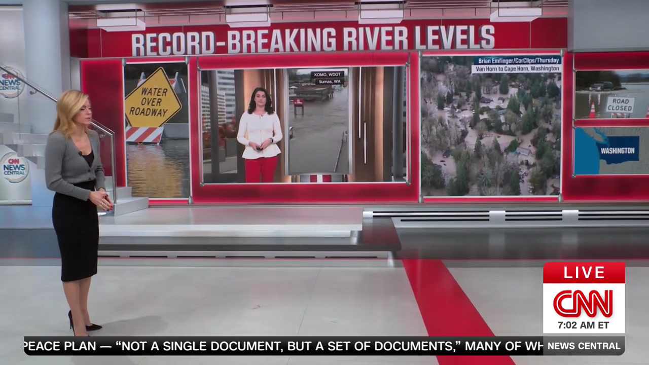 CNN News Central 2025-12-12-0700 (10).png