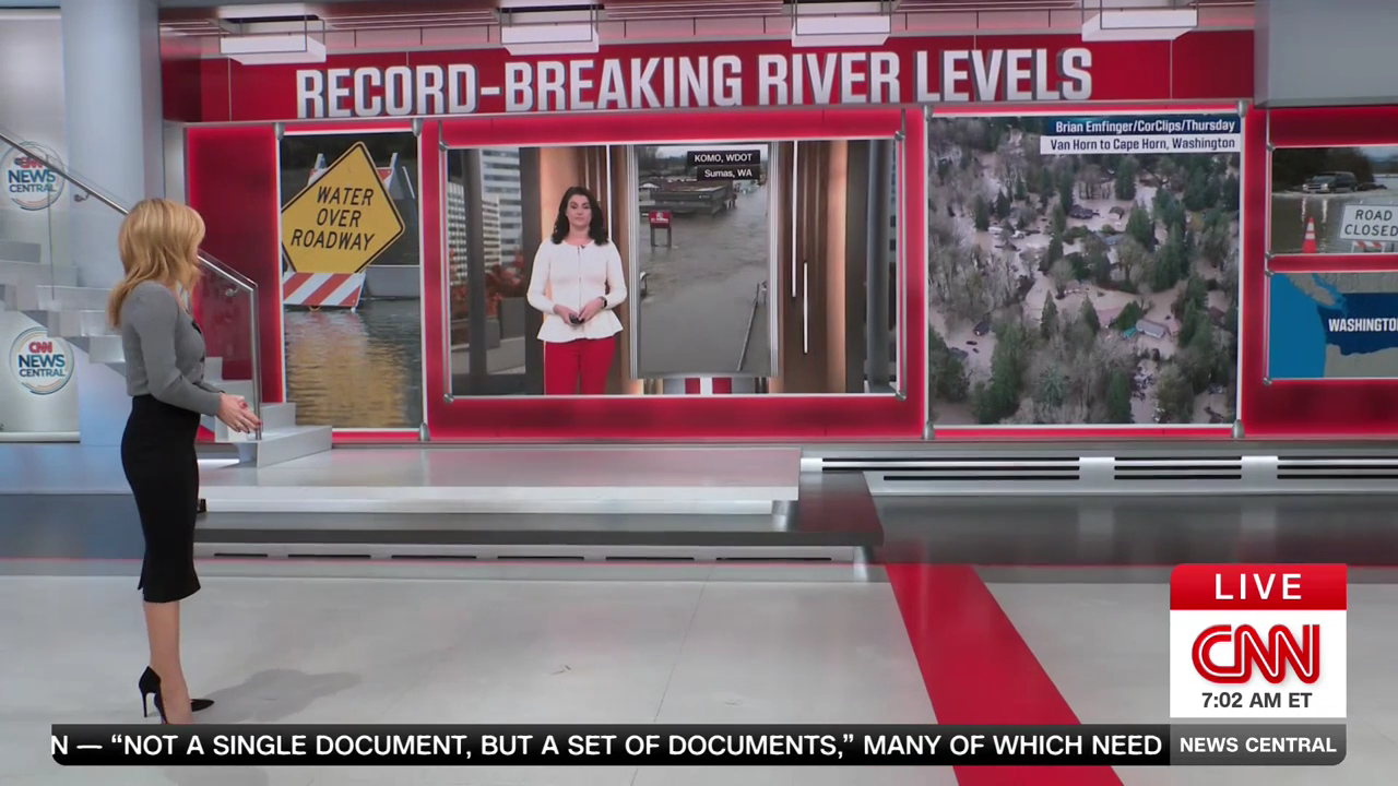 CNN News Central 2025-12-12-0700 (11).png