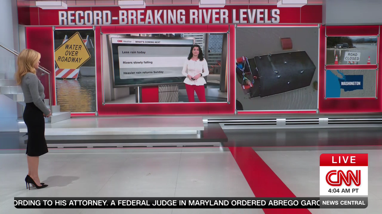 CNN News Central 2025-12-12-0700 (16).png