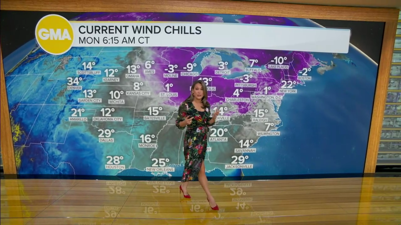 Good Morning America 2025-12-15-0700 (05).png