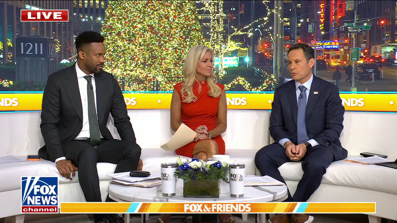 FOX and Friends 2025-12-17-0600 (02).png