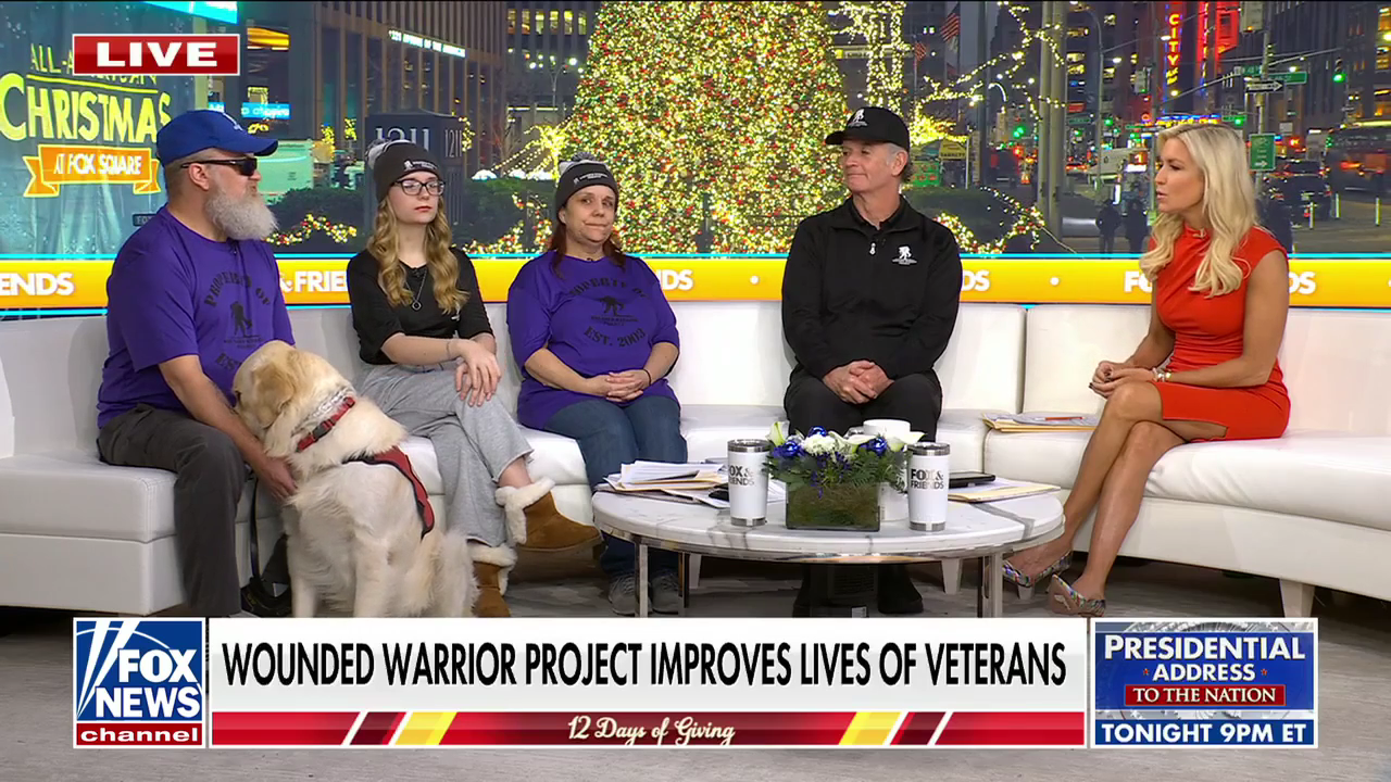 FOX and Friends 2025-12-17-0600 (17).png