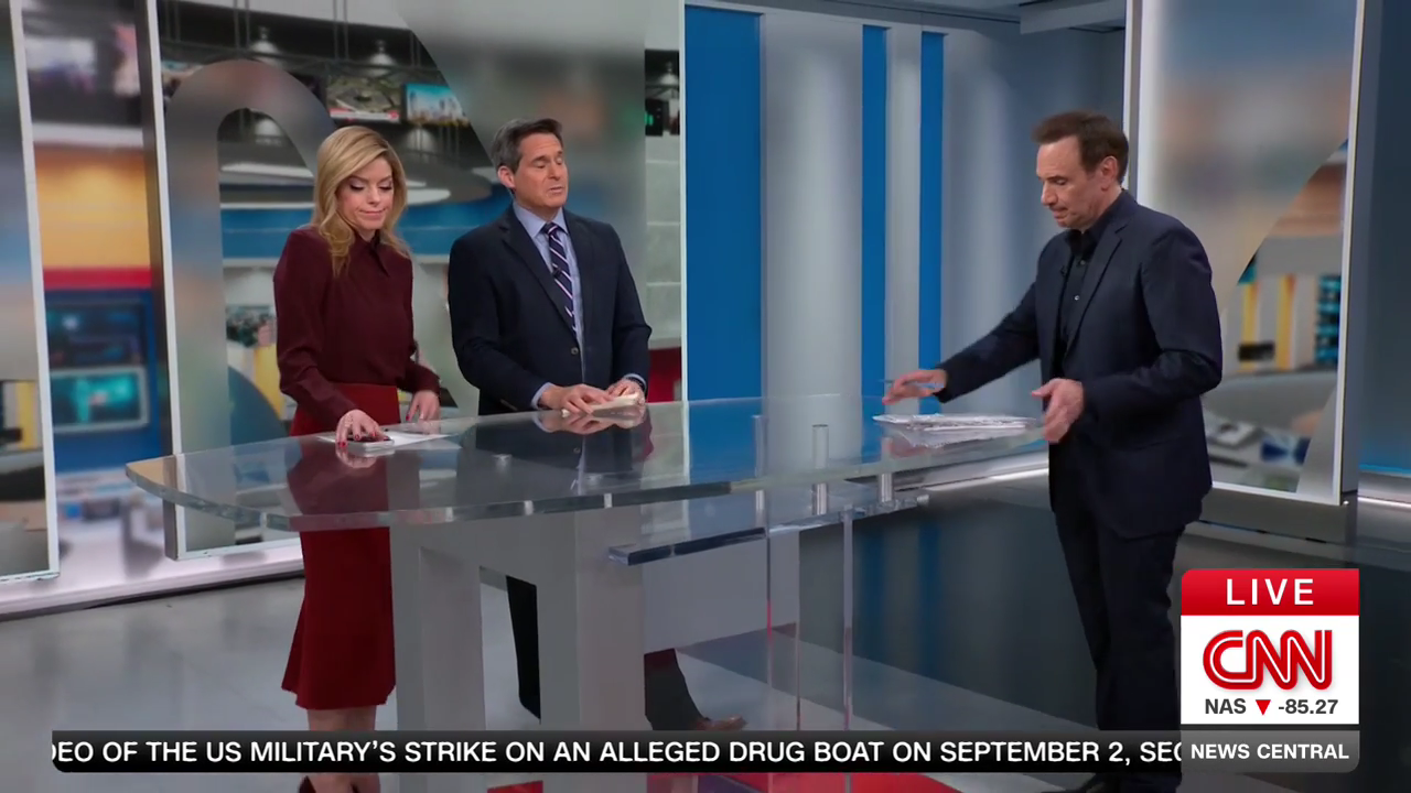 CNN News Central 2025-12-17-0900 (10).png