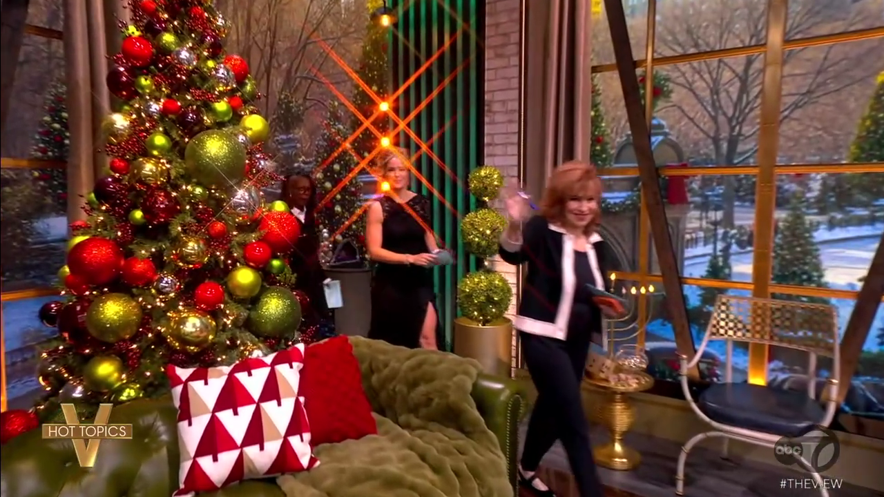 The View S29E71 2025-12-17-1100.png
