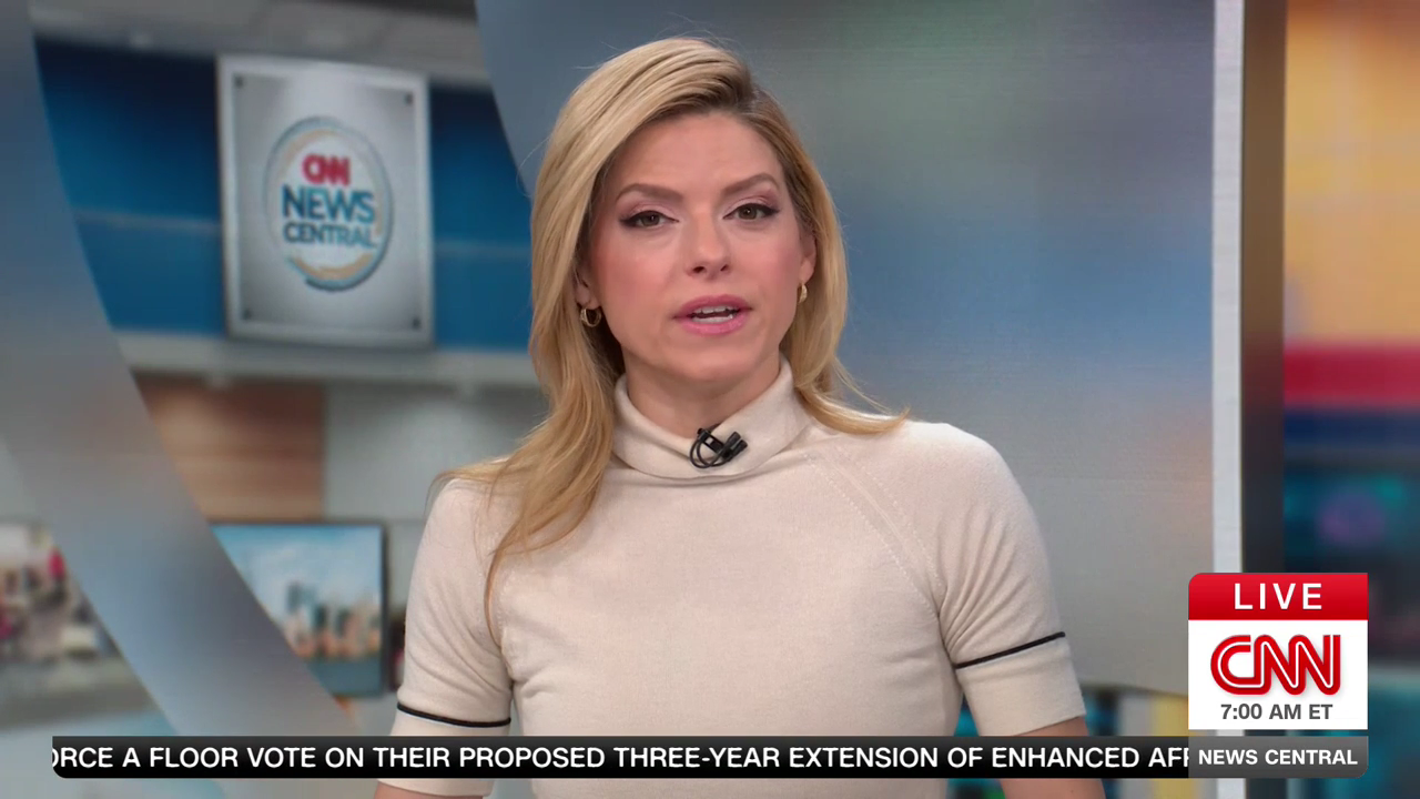 CNN News Central 2025-12-18-0700.png