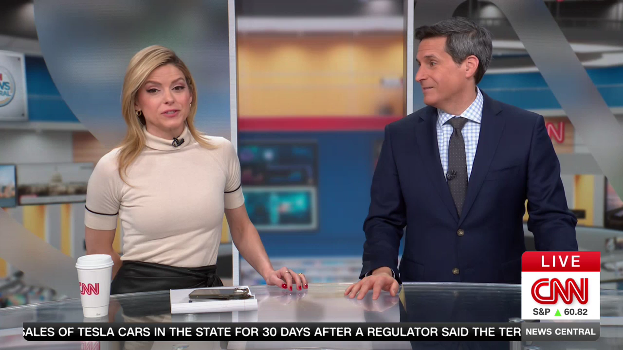 CNN News Central 2025-12-18-0900 (03).png