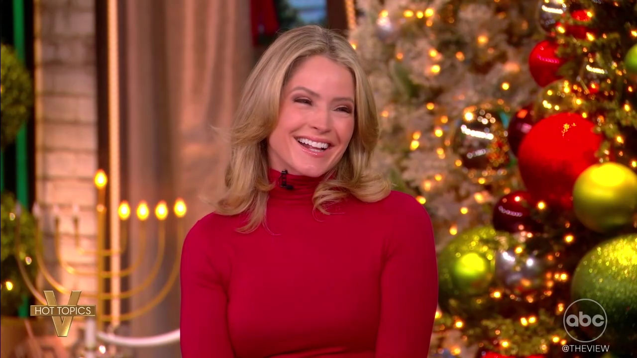 The View S29E72 2025-12-18-1100 (28).png