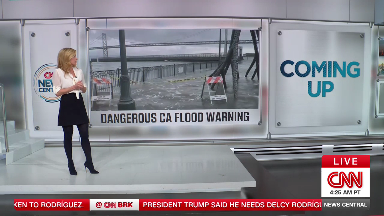 CNN News Central 2026-01-05-0700 (06).png