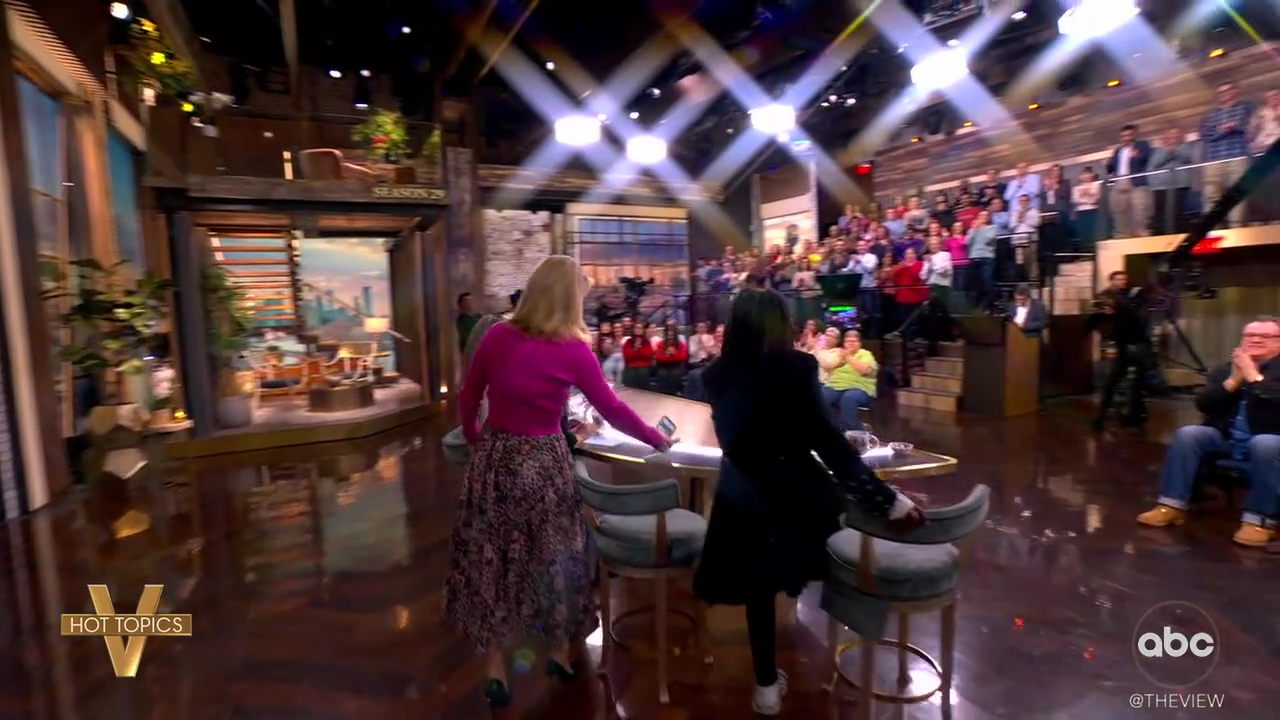 The View S29E77 2026-01-08-1100 (09).png