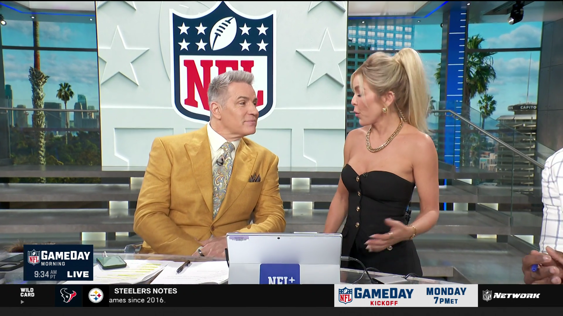 NFL GameDay Morning 2026-01-11-0900 (104).png