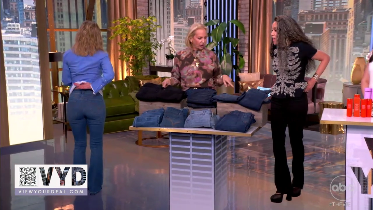 The View S29E79 2026-01-12-1100 (47).png