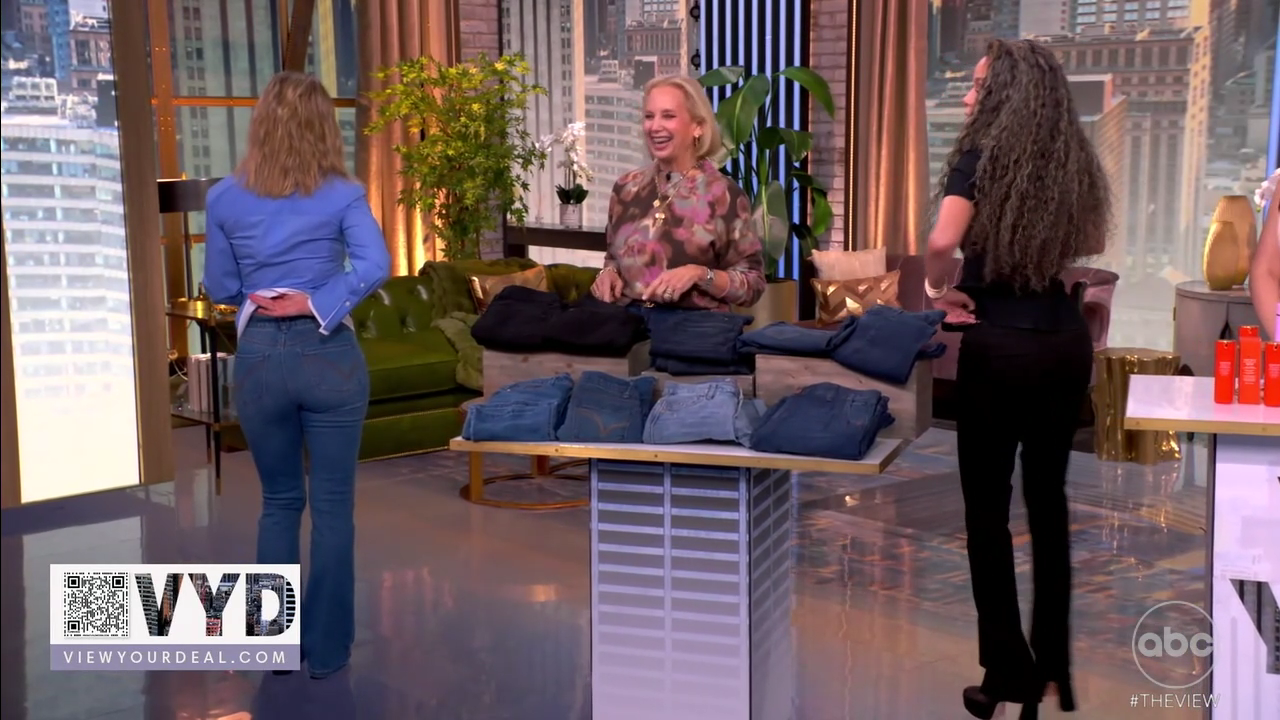 The View S29E79 2026-01-12-1100 (51).png