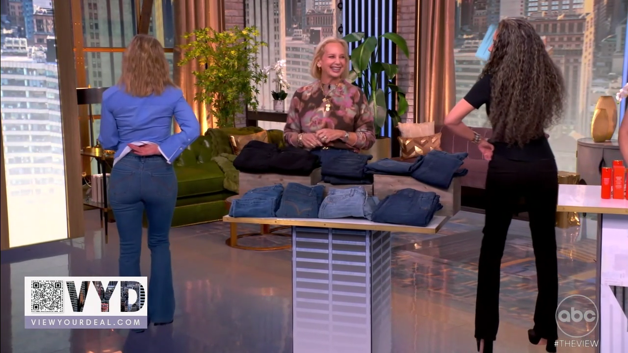 The View S29E79 2026-01-12-1100 (52).png