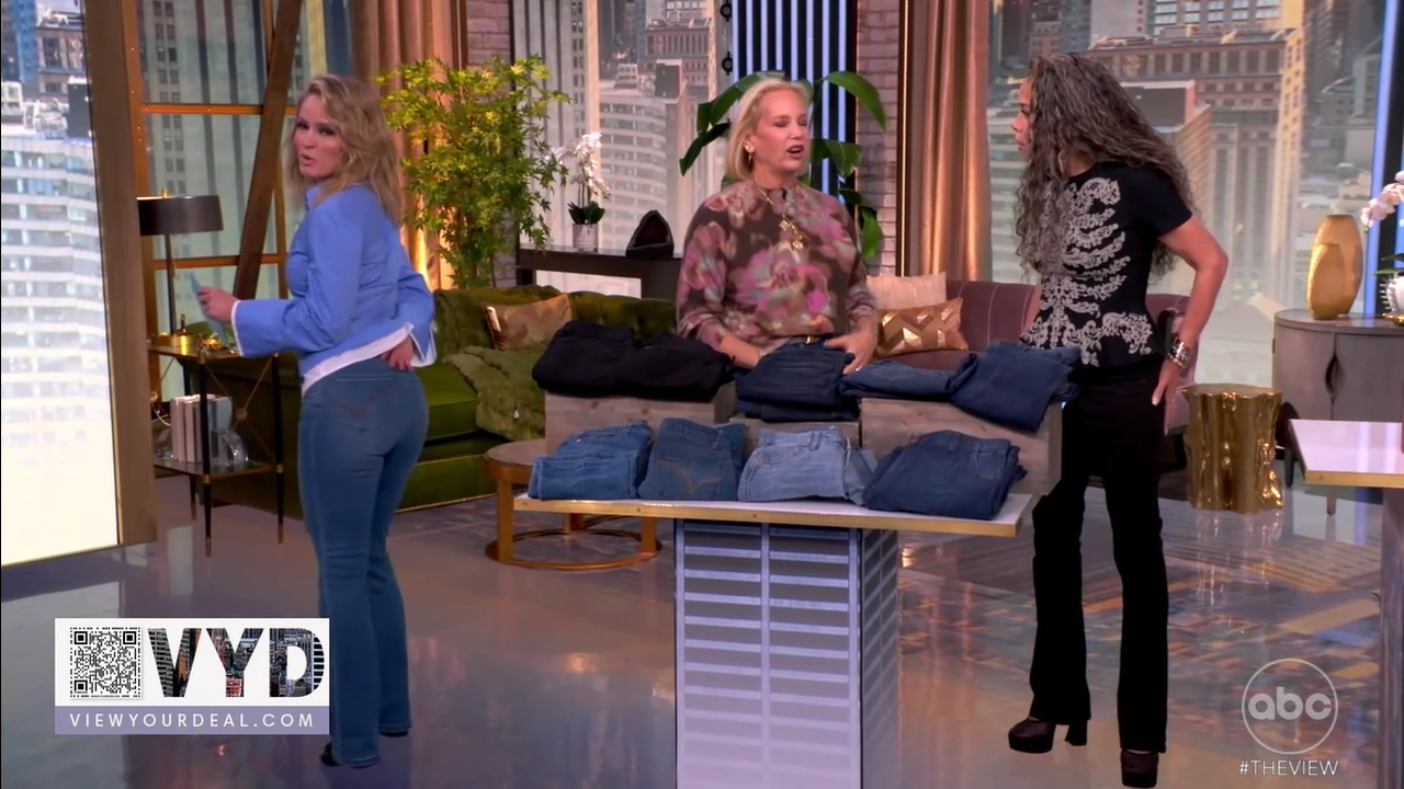 The View S29E79 2026-01-12-1100 (58).png