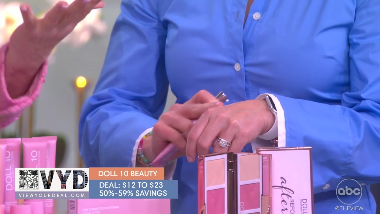 The View S29E79 2026-01-12-1100 (74).png