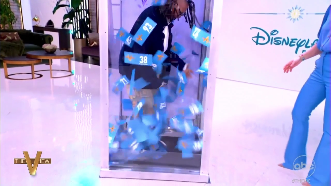 The View S29E112 2026-02-26-1100 (42).png