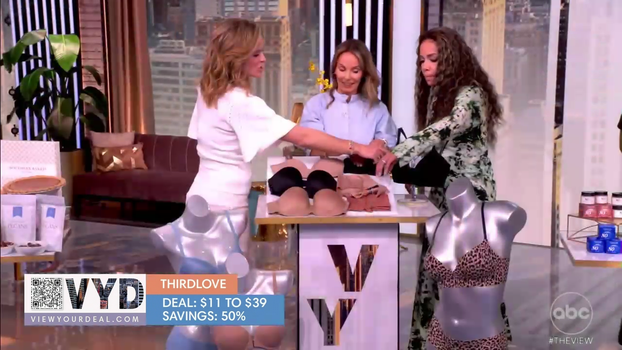 The View S29E131 2026-03-25-1100 (29).png