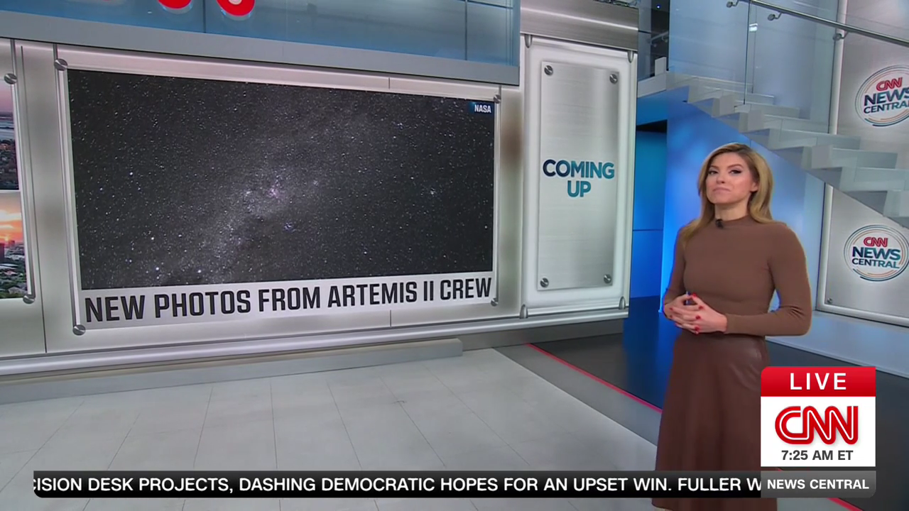 CNN News Central 2026-04-08-0700 (22).png