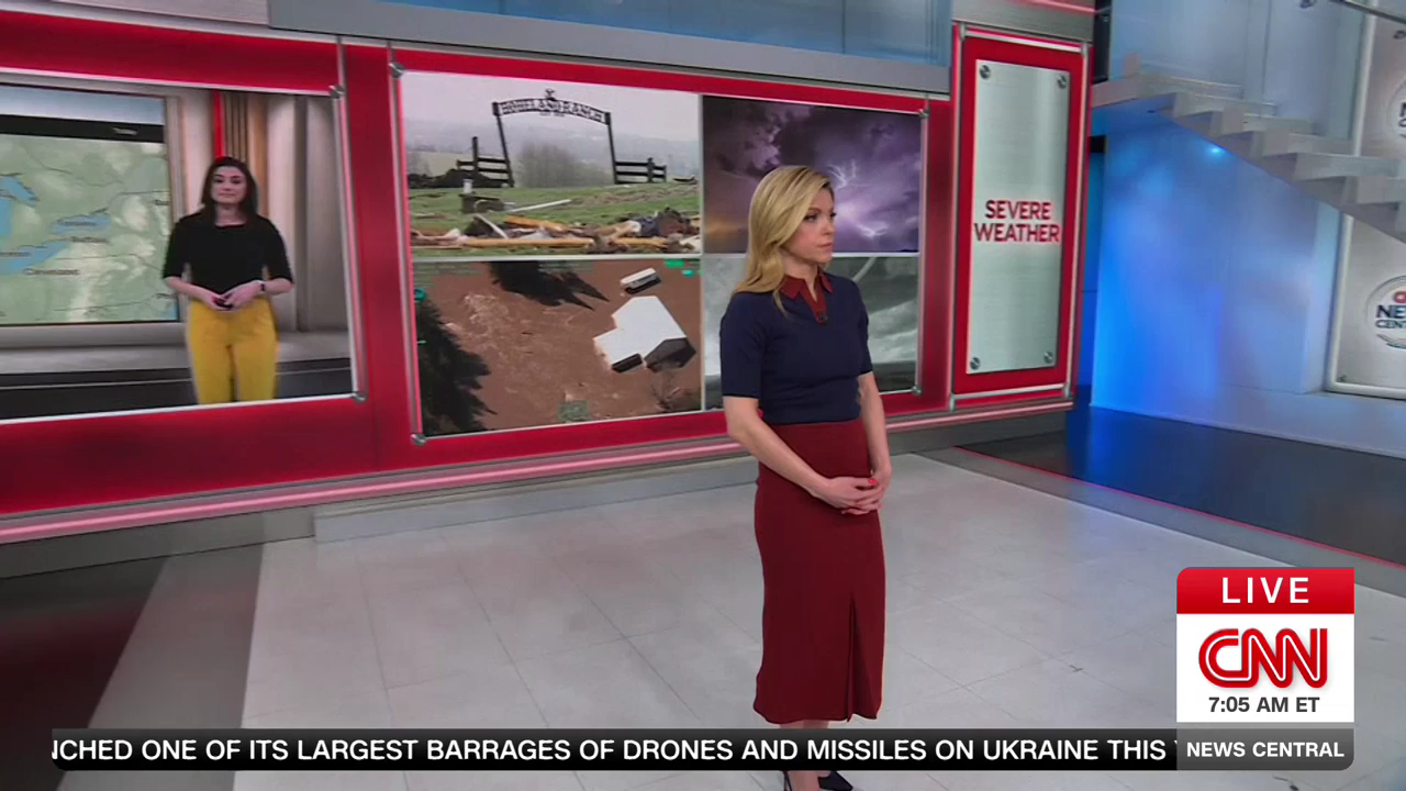 CNN News Central 2026-04-16-0700 (08).png