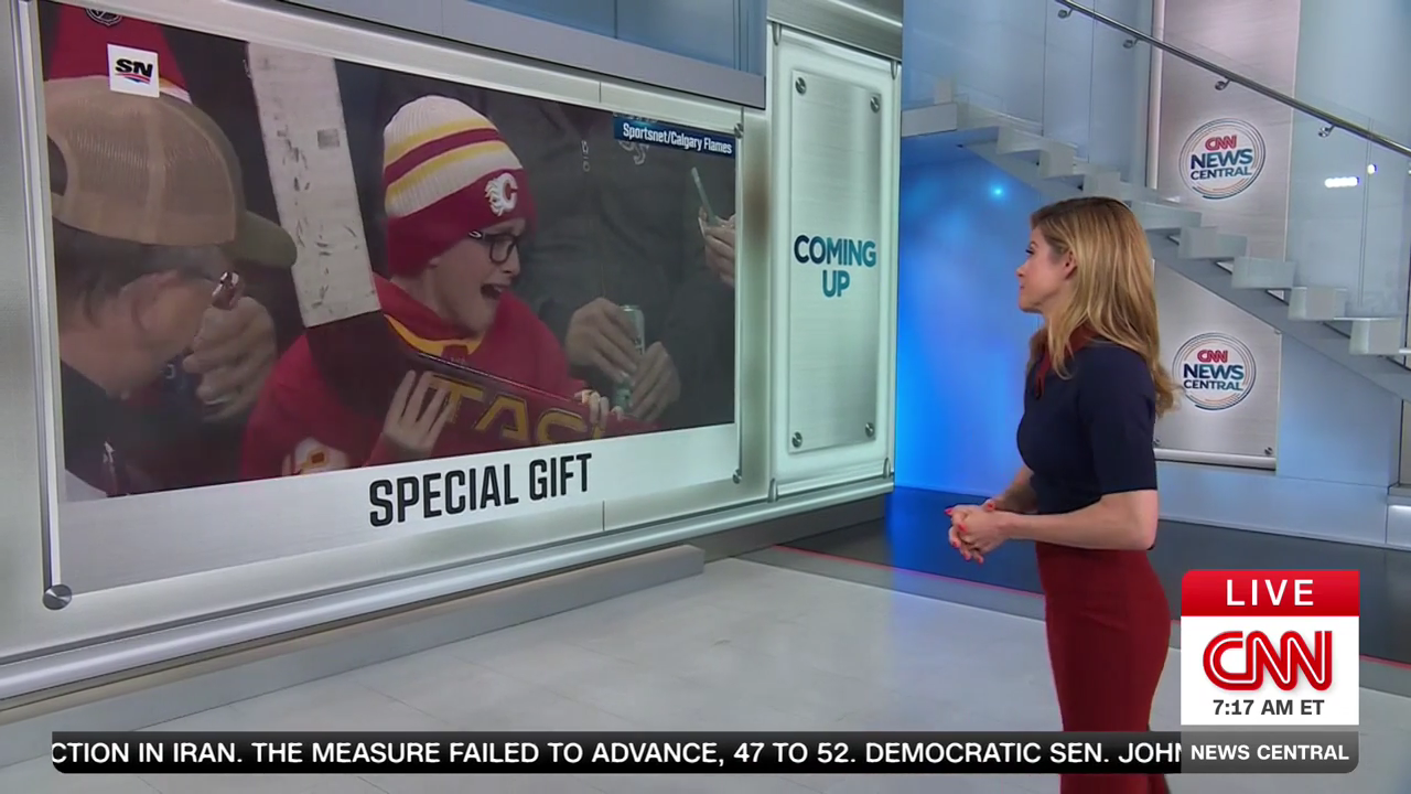 CNN News Central 2026-04-16-0700 (21).png