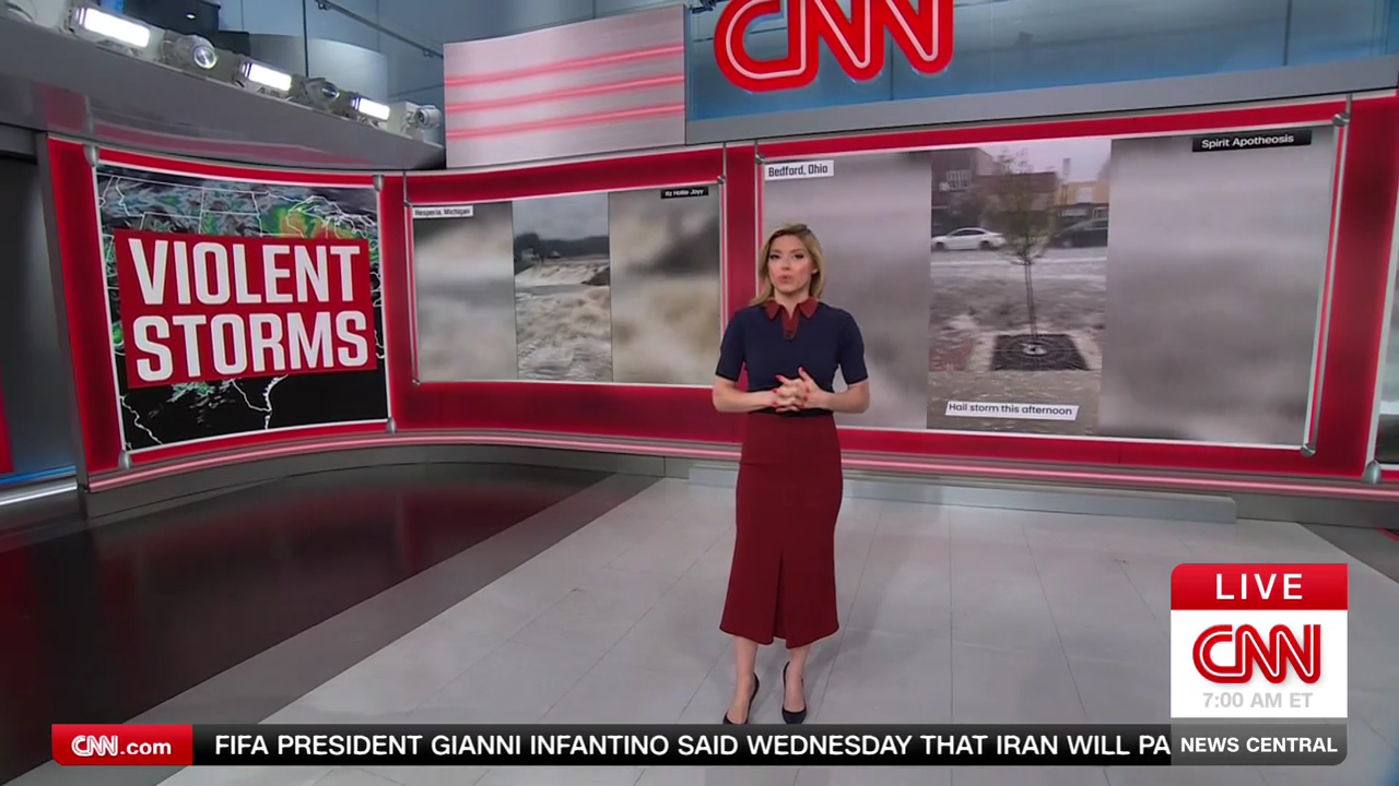 CNN News Central 2026-04-16-0700 (02).png