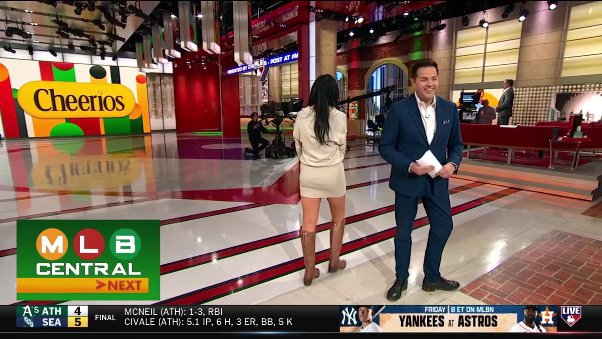 MLB Central 2026-04-23-1000 (14).png