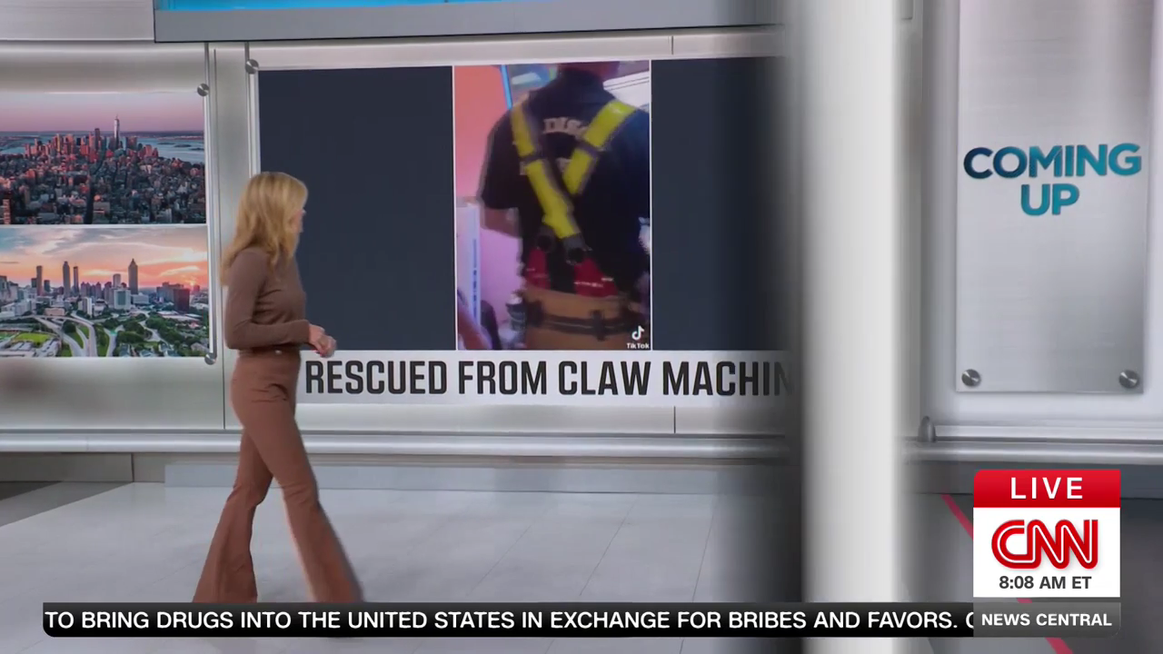 CNN News Central 2026-04-30-0800 (13).png