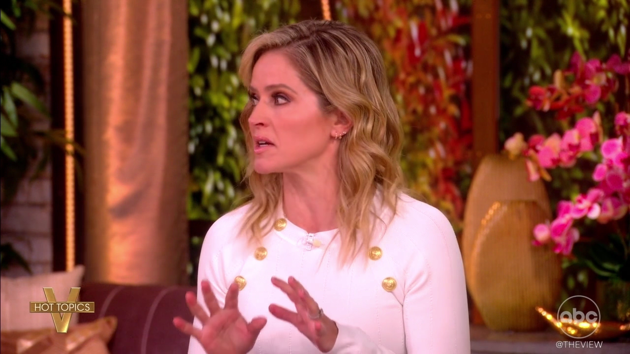 The View S29E151 2026-04-30-1100 (13).png