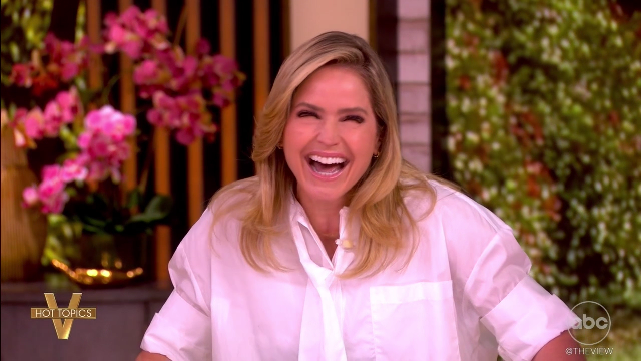 The View S29E158 2026-05-11-1100 (19).png