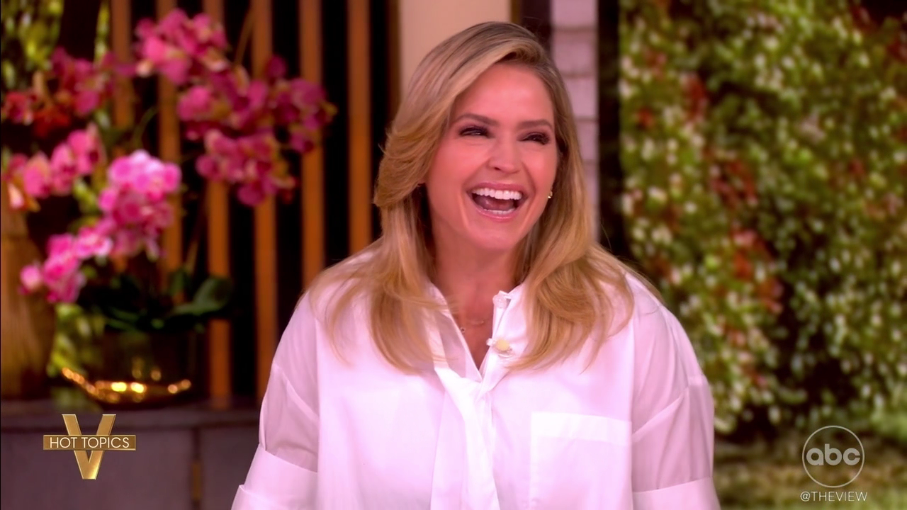 The View S29E158 2026-05-11-1100 (21).png