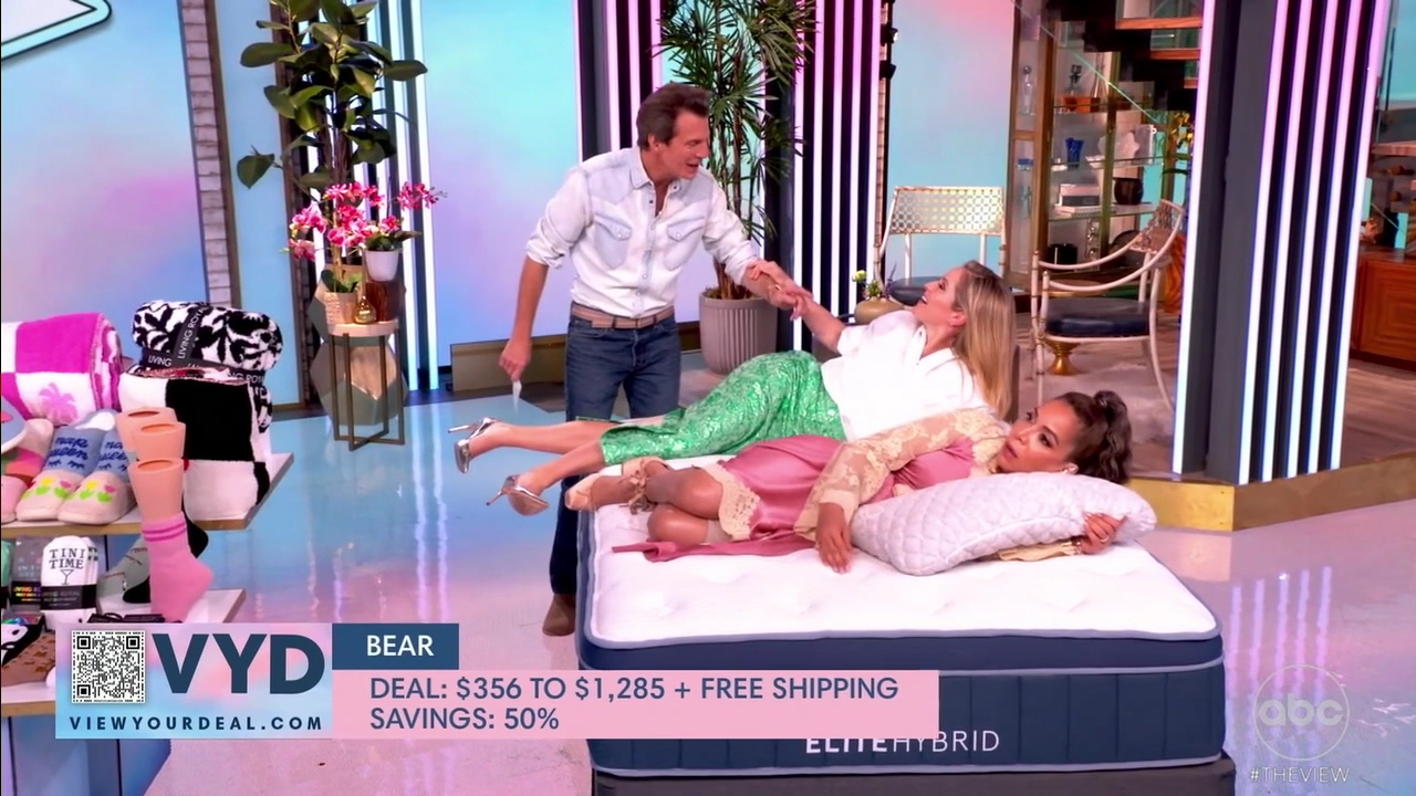The View S29E158 2026-05-11-1100 (46).png