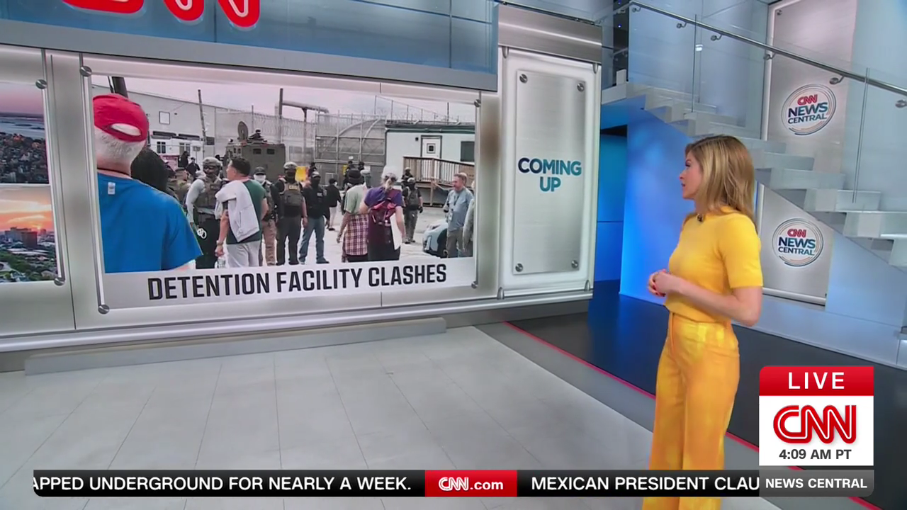 CNN News Central 2026-05-26-0700 (03).png