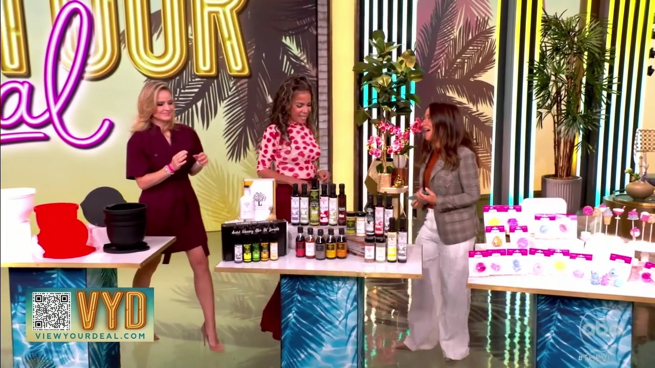 The View S29E171 2026-06-01-1100 (38).png