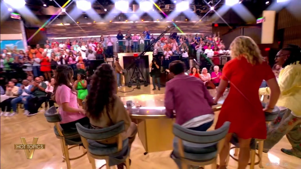 The View S29E174 2026-06-04-1100 (13).png