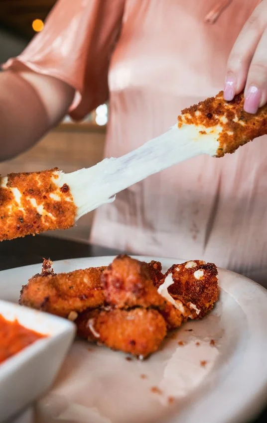 Vinnies_Mozzarella Sticks_007.jpg