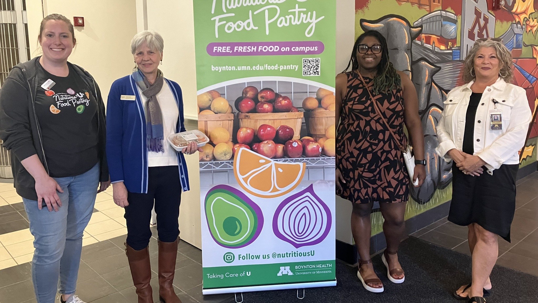 UMN round up from last week! Toured the @boyntonhealth food pantry to talk campus food insecurity.

Joined a panel @hsoca_umn and @gspec.umn with @elliottforward1, @jchavezmpls, @anikabowie and @cheniquajohnson on building the next generation of lead